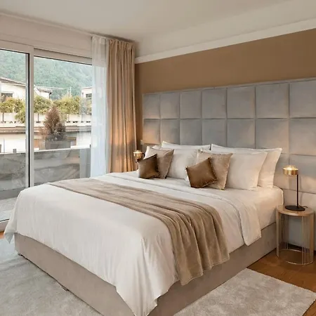 Royal Lakeview Penthouse By Aura Luxury Collection *