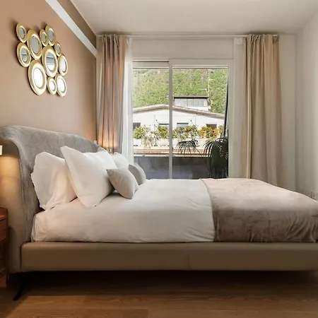 Royal Lakeview Penthouse By Aura Luxury Collection 아파트