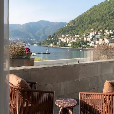 아파트 Royal Lakeview Penthouse By Aura Luxury Collection 코모